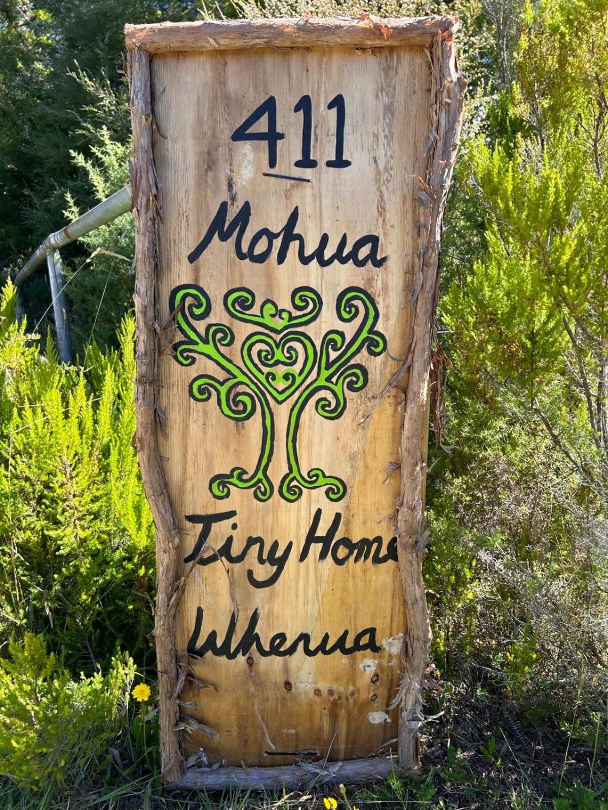 Ruru Tiny House By Tiny Away Vila Rangihaeata Exterior foto